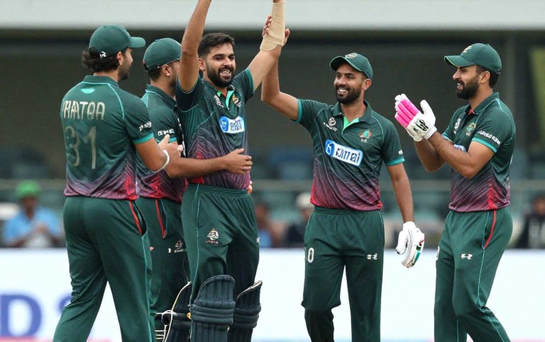 NOC, Central Contracts and the Auction Chain of Custody: Who Really Sets the Price in a Cricket Transfer Window NOC, Central Contracts and the Auction Chain of Custody: Who Really Sets the Price in a Cricket Transfer Window