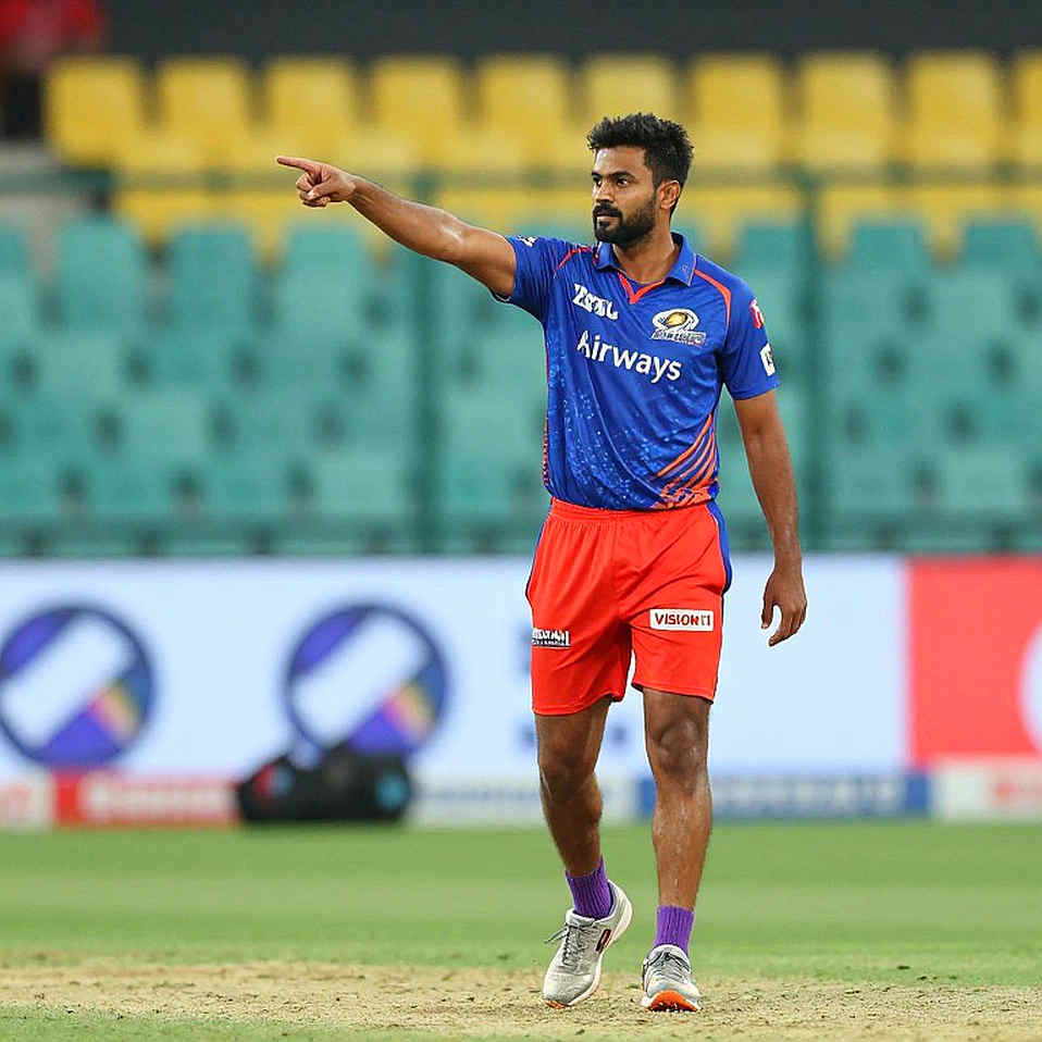 The Ghost Games File: Stress-Testing Cricket's Crowd Theory of Home Advantage The Ghost Games File: Stress-Testing Cricket's Crowd Theory of Home Advantage